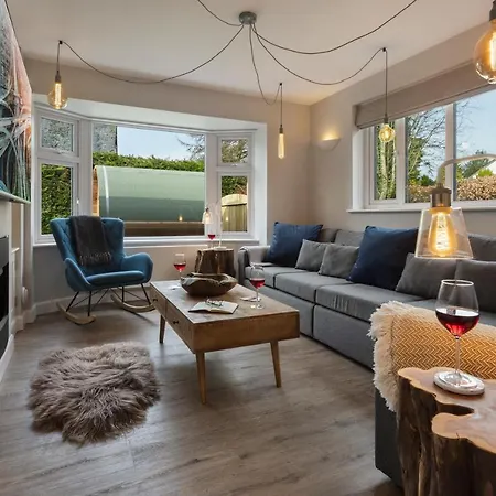 Woodlands Family Retreat With Hot Tub And Sauna - Ridgestone Prázdninový dům *