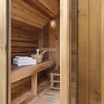 Woodlands Family Retreat With Hot Tub And Sauna - Ridgestone Tatil Evi